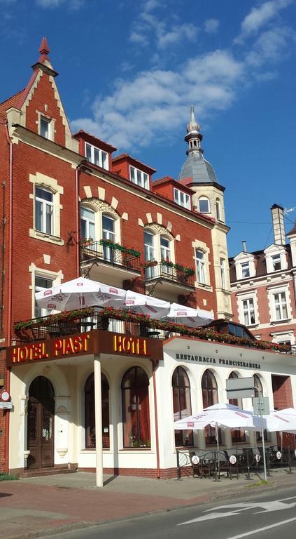 Hotel Piast سووبسك المظهر الخارجي الصورة
